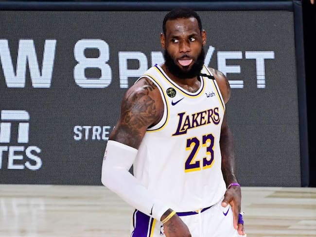 LeBron James estará dos años más con los Lakers a cambio de una millonada