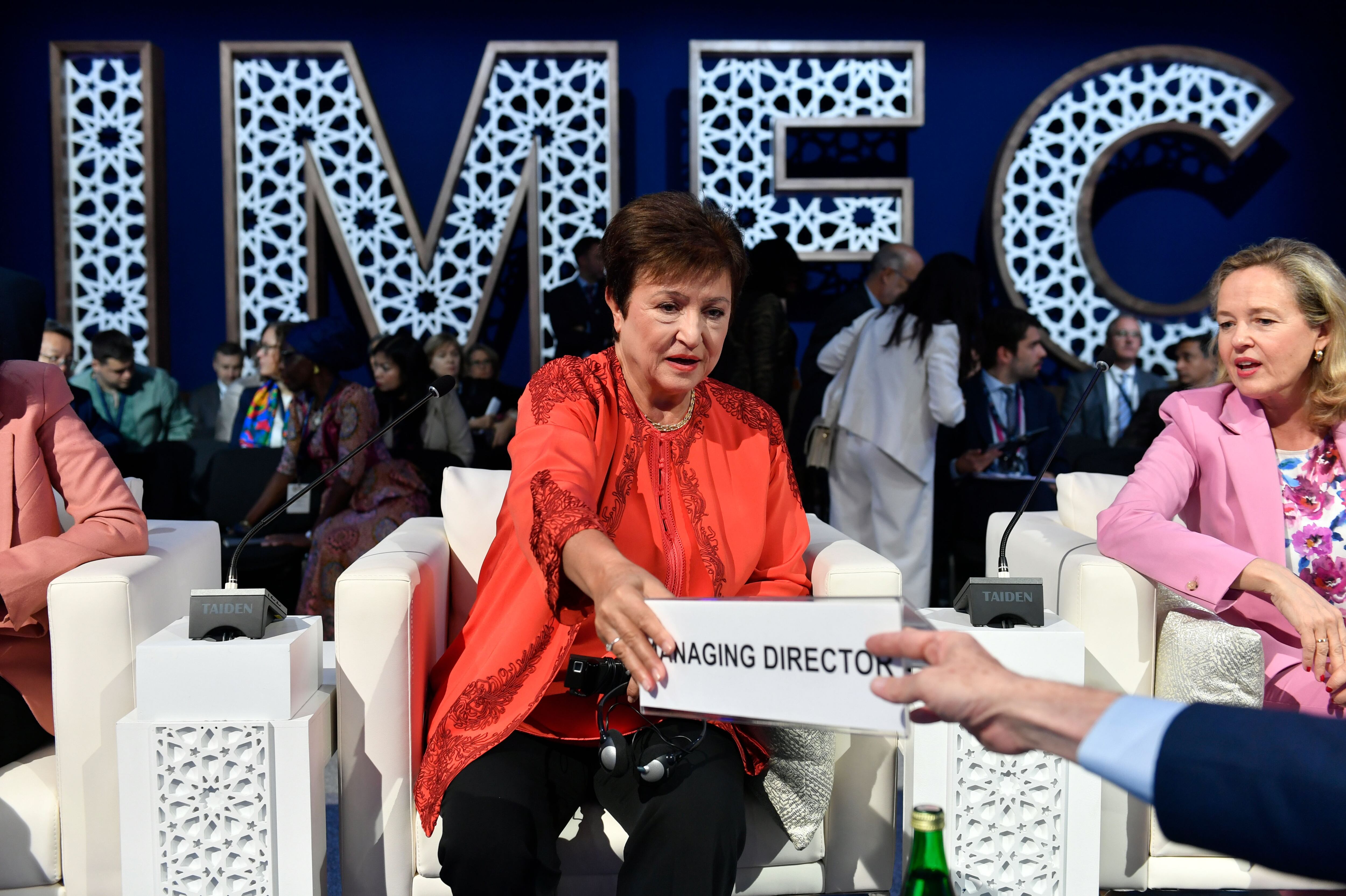 Marrakech (Morocco), 14/10/2023.- Kristalina Georgieva (L), Managing Director of the International Monetary Fund, and Spain's First Vice President, Acting Economy Minister and Chair of the International Monetary and Financial Committee (IMFC), Nadia Calvino (R), attend the plenary session of the International Monetary Finance Committee (IMFC) during the annual meeting of the International Monetary Fund (IMF) and the World Bank Group (WBG), in Marrakesh, Morocco, 14 October 2023. This year's annual meetings, held from 09 to 15 October 2023, are joined by central bankers, ministers of finance and development, parliamentarians, private sector executives, representatives from civil society organizations and academics. (Marruecos, España) EFE/EPA/Jalal Morchidi