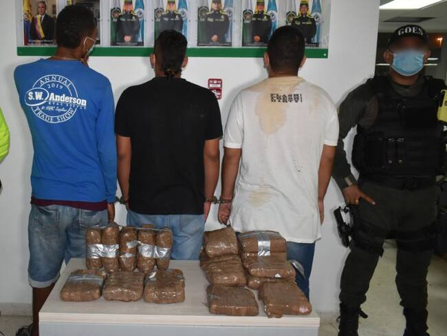 En operativos simultáneos las autoridades incautaron más de 10 mil dosis de marihuana tipo cripy