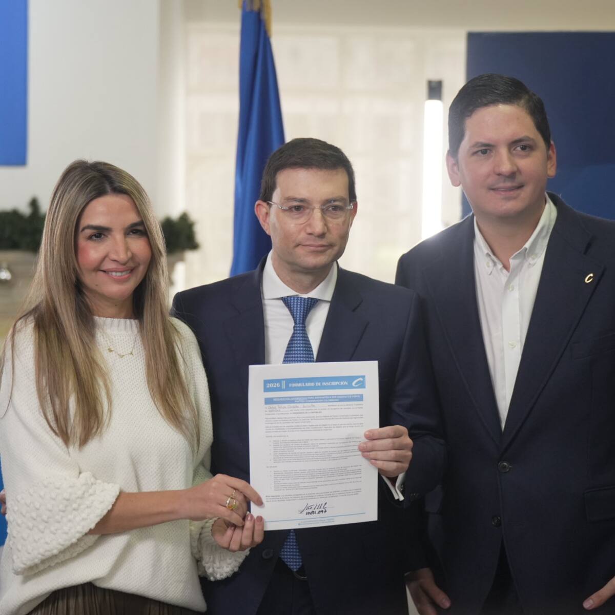 Córdoba se inscribió como candidato Conservador: hay que derrotar a apuesta del guerrillero presidente