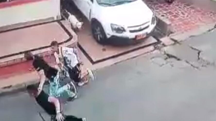 Perro pitbull persigue ladrones en Cali. Foto: La Wcon Julio Sánchez Cristo