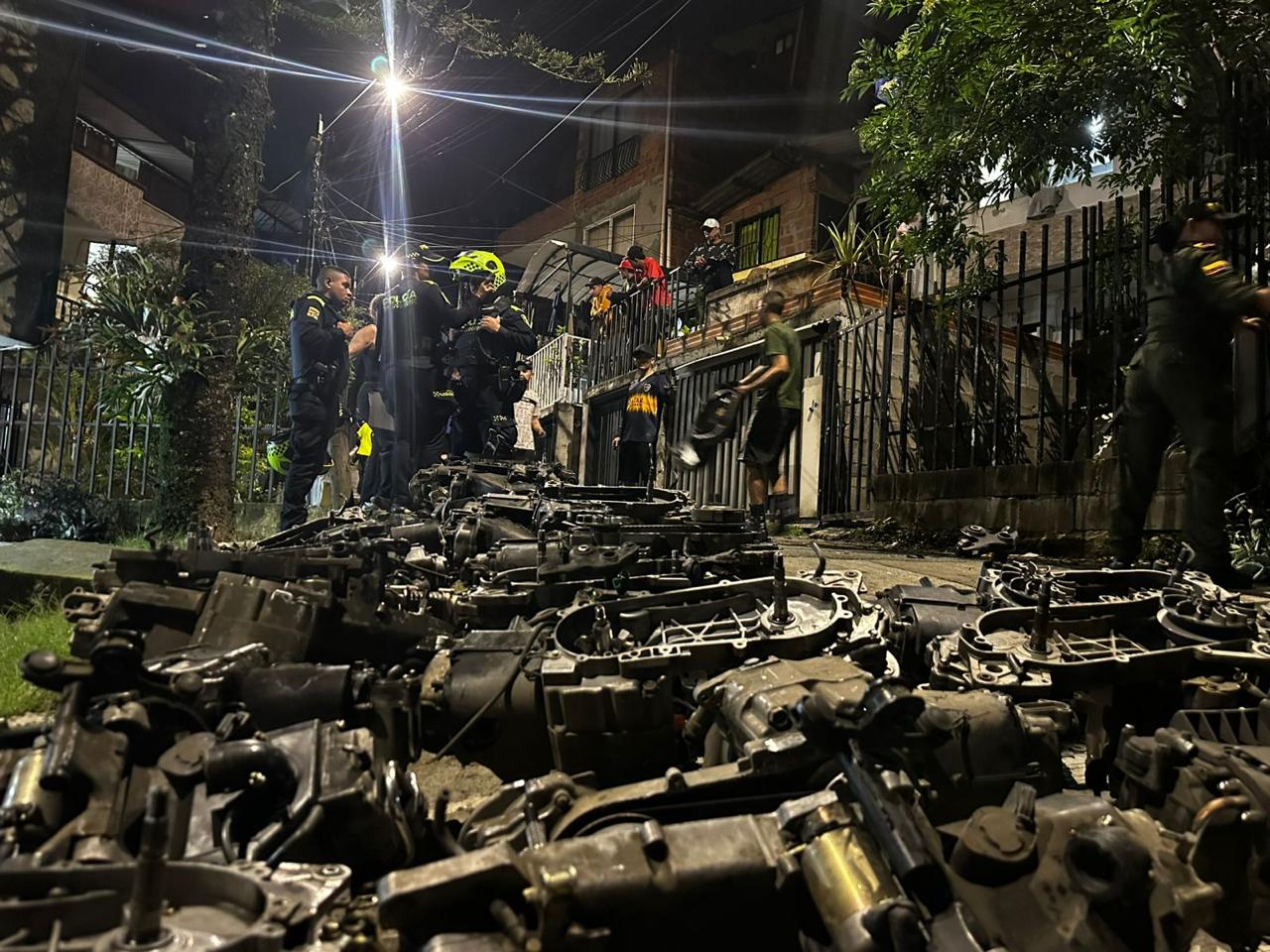 Desmantelan taller clandestino dedicada al desguace exprés de motos Foto: Secretaría de Seguridad y Convivencia