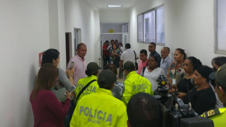 La viuda de Eduardo Pinto, Deyana Jassim, al llegar al centro de servicios judiciales.