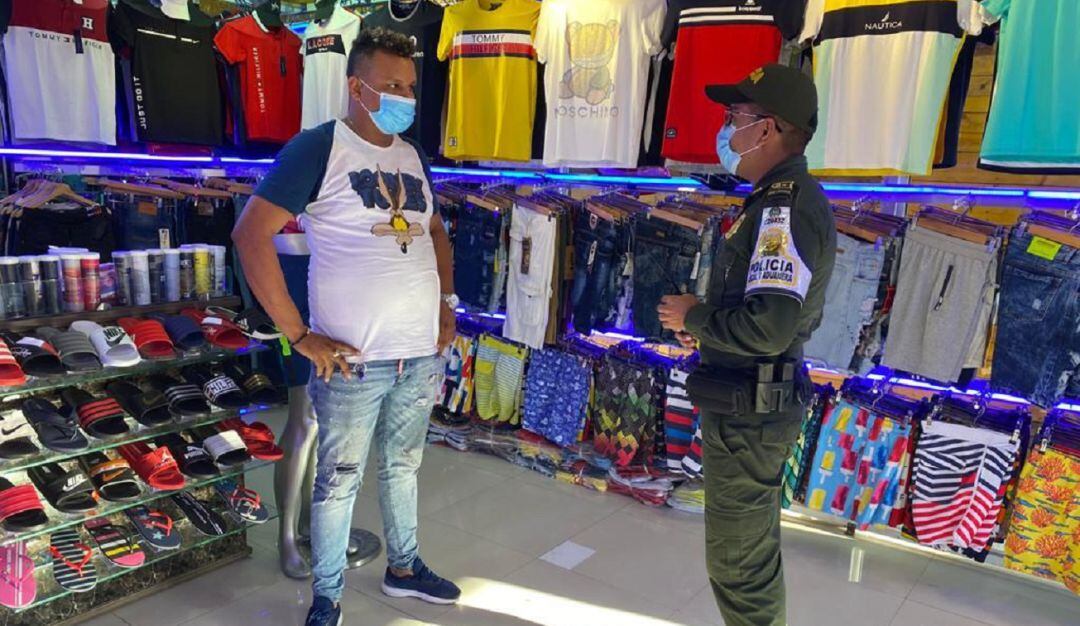 Los operativos se realizaron en el sector comercial de Bazurto