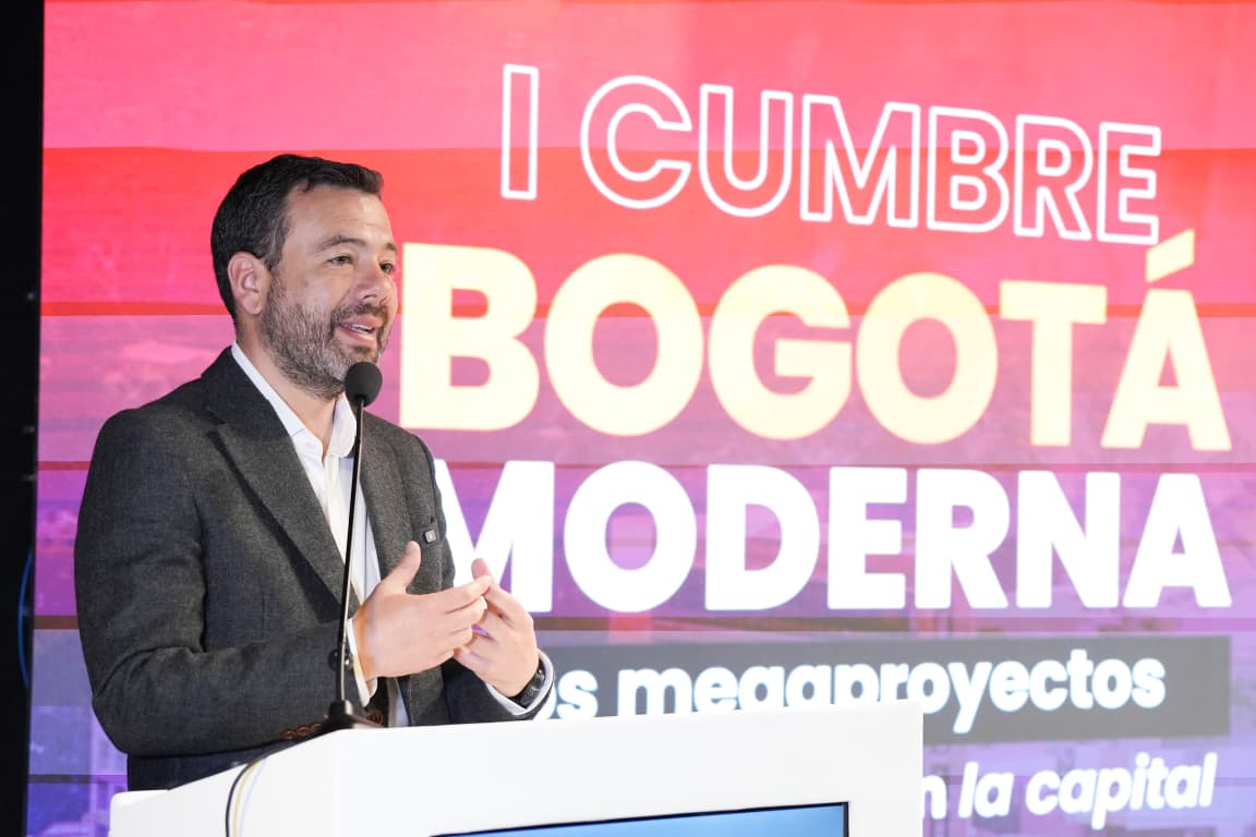 Carlos Fernando Galán, alcalde de Bogotá durante la instalación de la Primera Cumbre Bogotá Moderna. | Foto: Caracol Radio