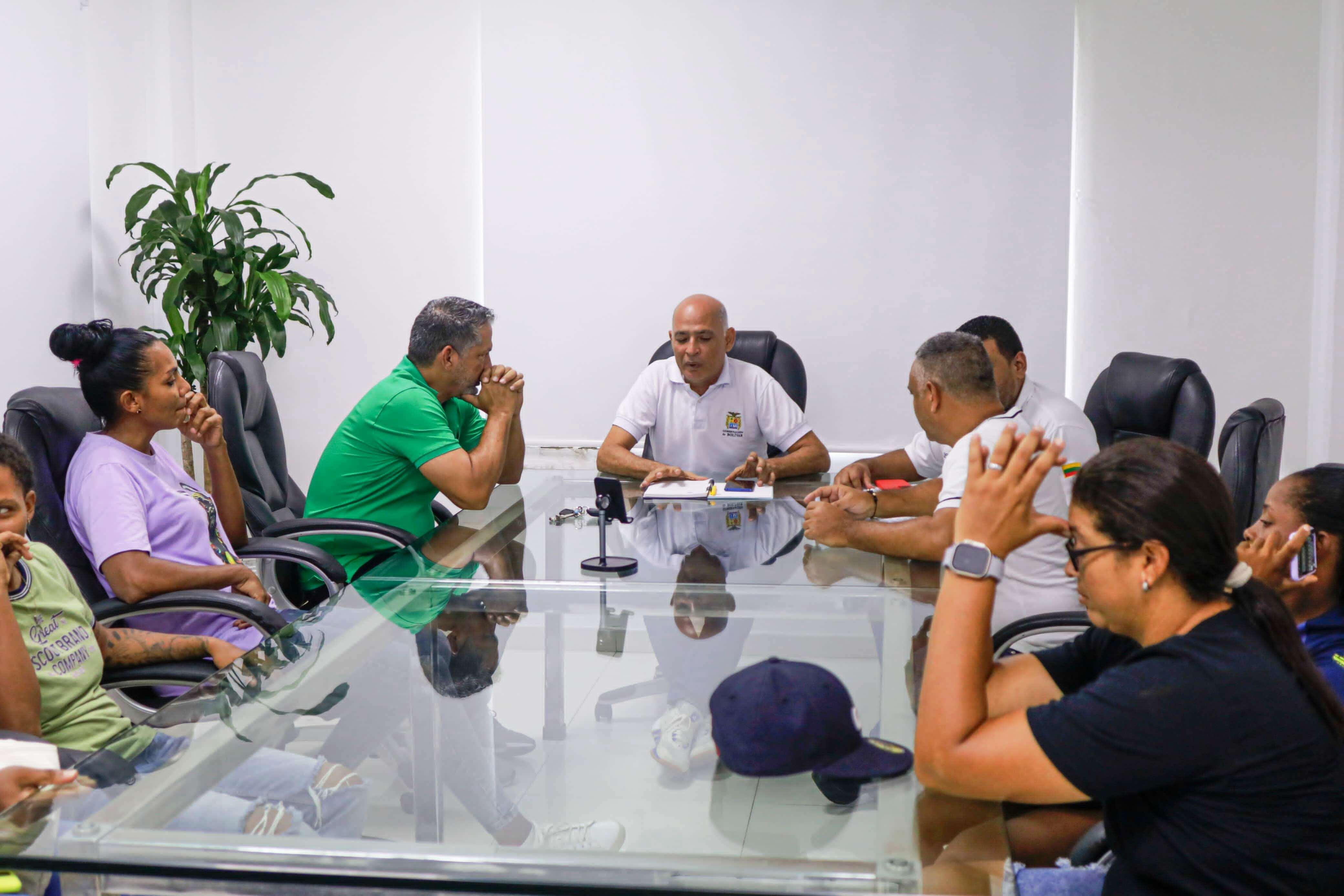 Continúa la construcción de la ruta de trabajo con las Ligas Deportivas de Bolívar