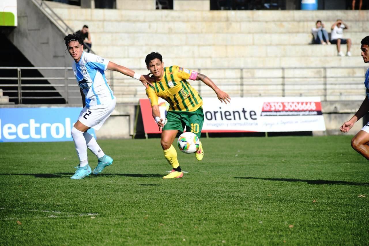 Real Cartagena ganó en su debut de visitante ante Real Santander