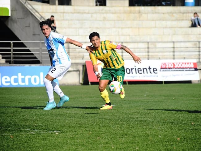 Real Cartagena ganó en su debut de visitante ante Real Santander