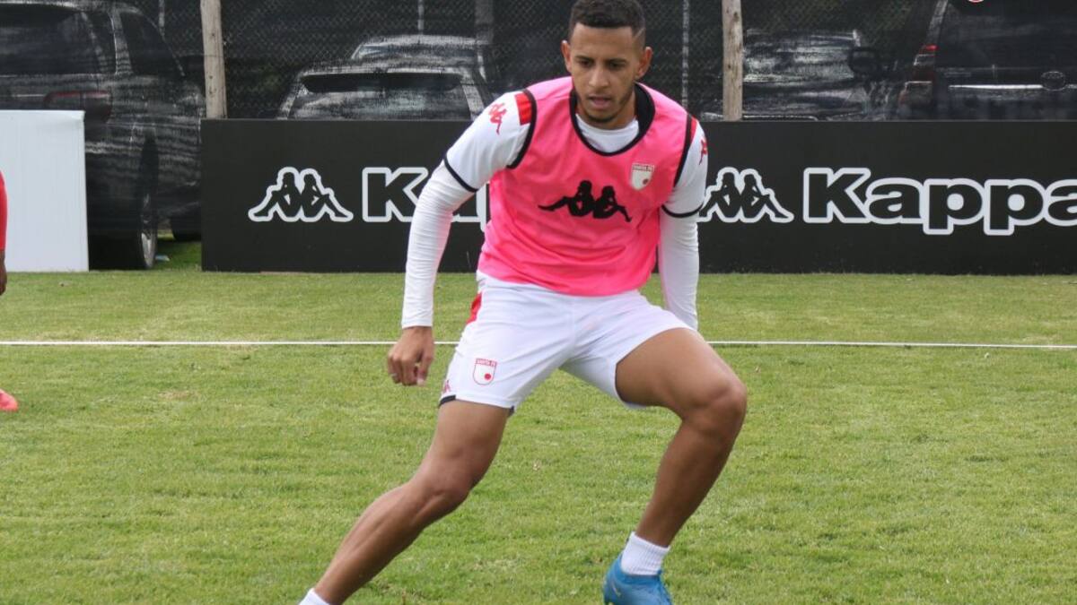 Marcus Vinicius: "Me gusta tener la pelota, encarar y el uno contra uno"