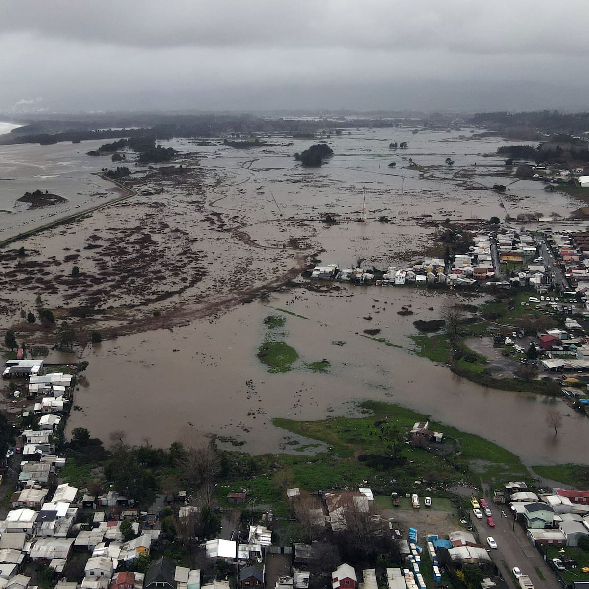 Decretan estado de catástrofe en Chile por lluvias que han dejado muertos y cientos de damnificados