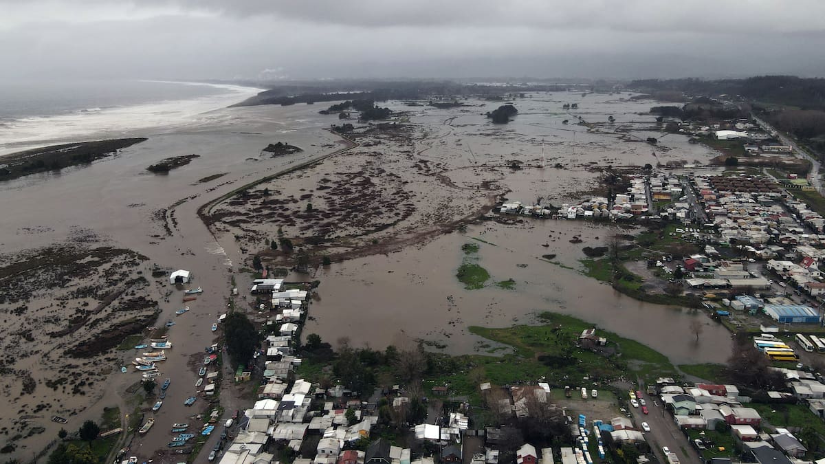 Decretan estado de catástrofe en Chile por lluvias que han dejado muertos y cientos de damnificados