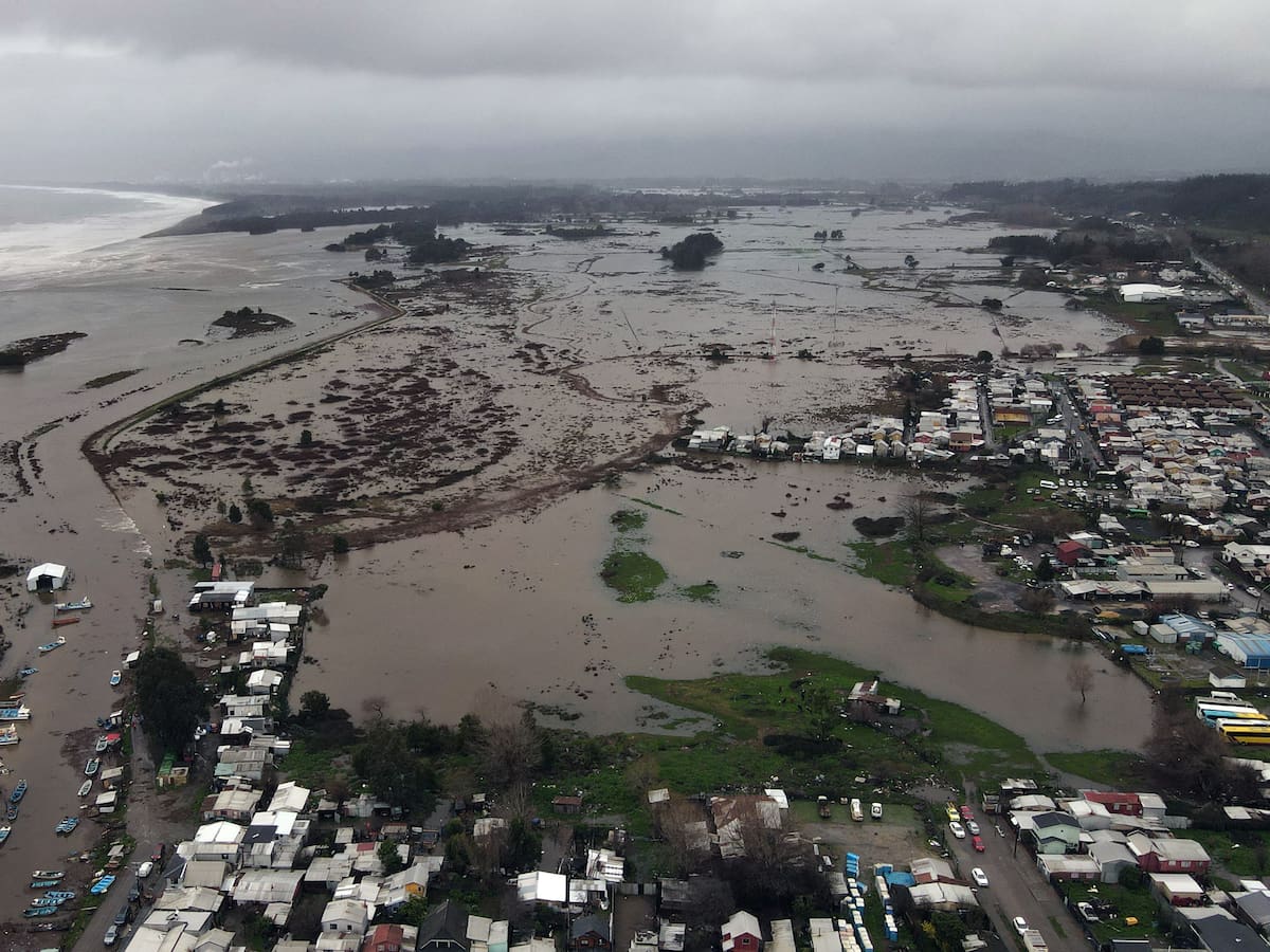 Decretan estado de catástrofe en Chile por lluvias que han dejado muertos y cientos de damnificados