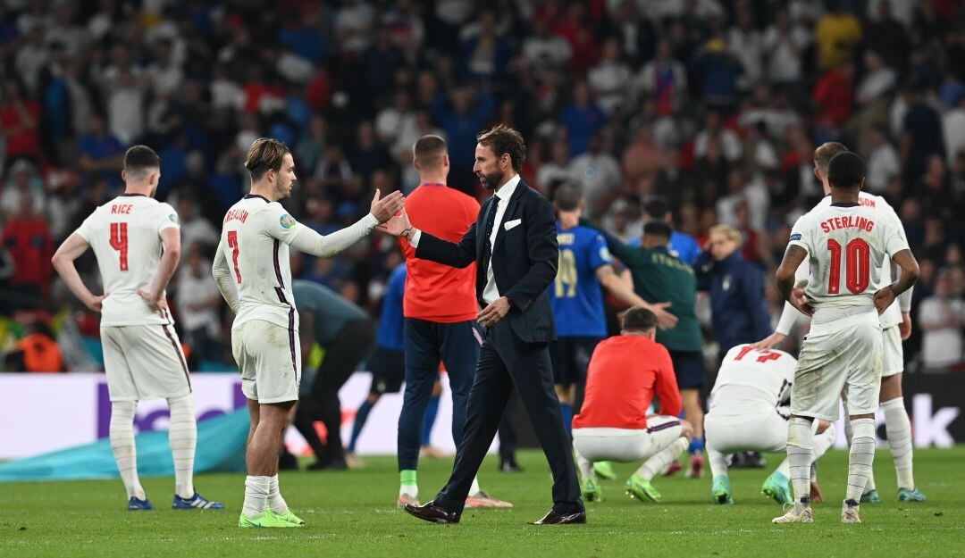 Inglaterra cayó en su casa ante Italia
