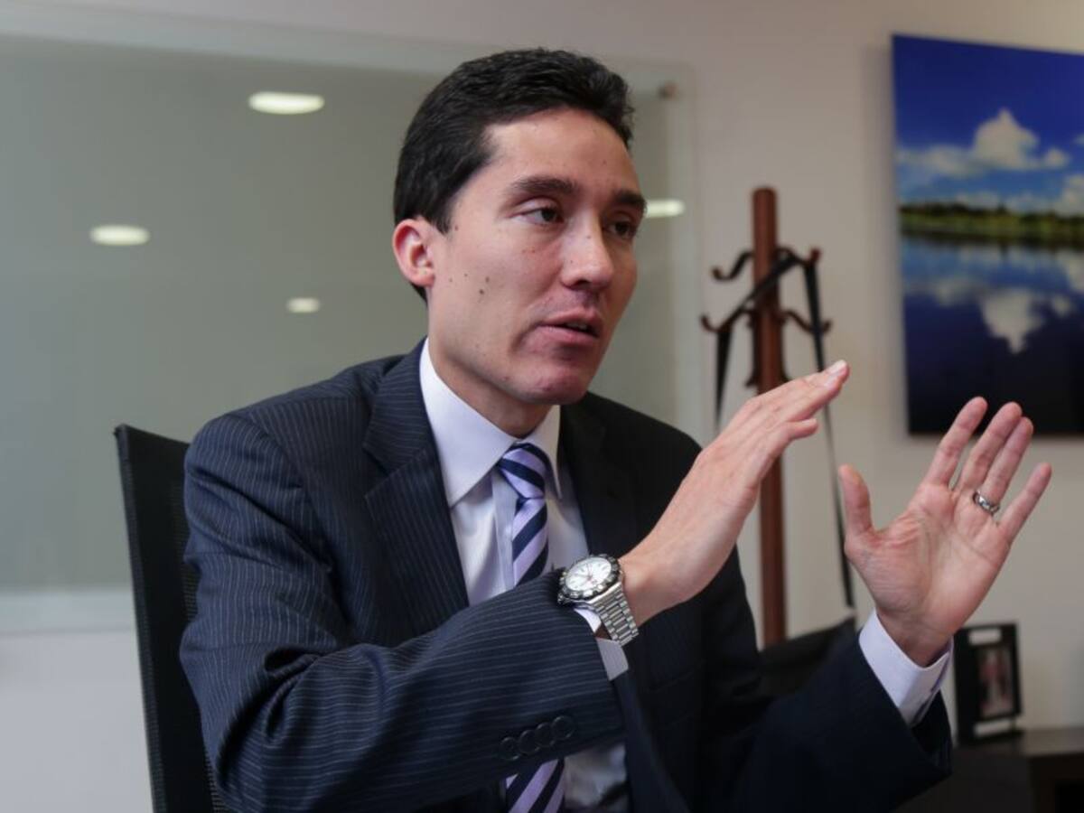 Confianza del consumidor en enero cayó al -13.5%, reveló Fedesarrollo