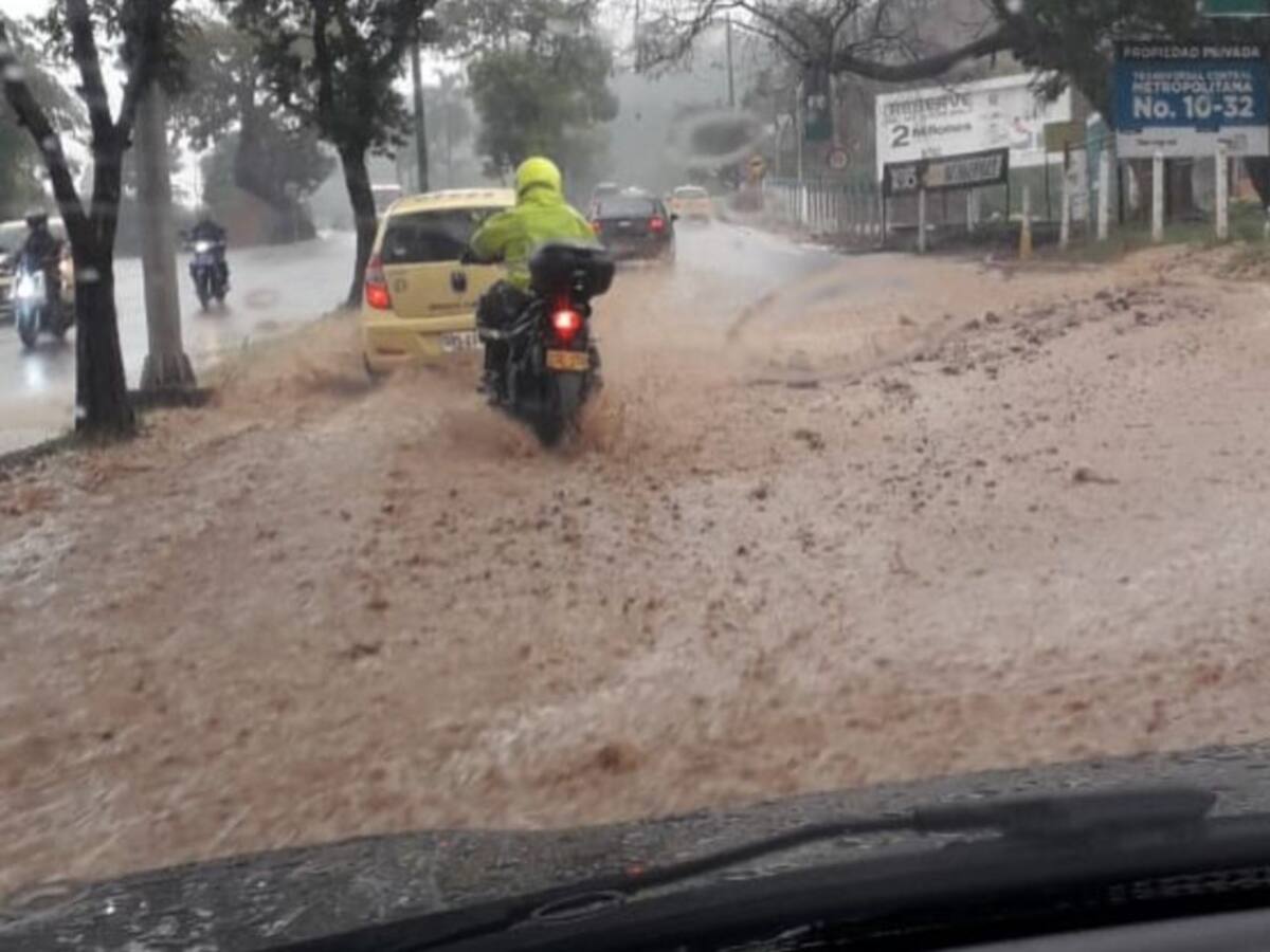 Lluvias en Bucaramanga dejan afectaciones en barrios y corredores viales
