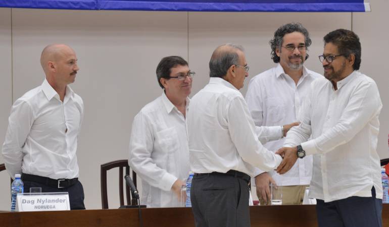 Mensaje de Humberto de la Calle a la Corte Constitucional sobre plebiscito, afirmó que no sustituye la constitución.