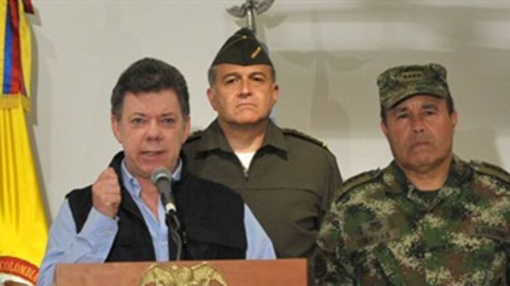 Santos ordena intensificar operaciones contra las Farc tras asesinato de 12 militares en La Guajira