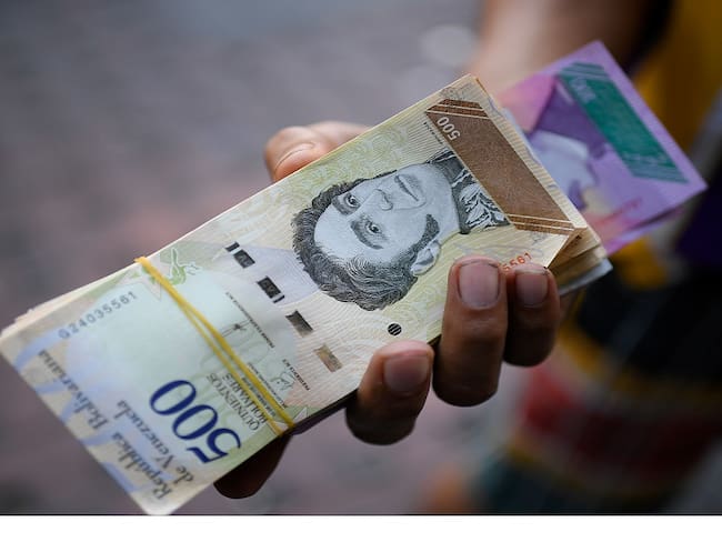 El nuevo billete venezolano equivale a poco más de 1.900 pesos colombianos.