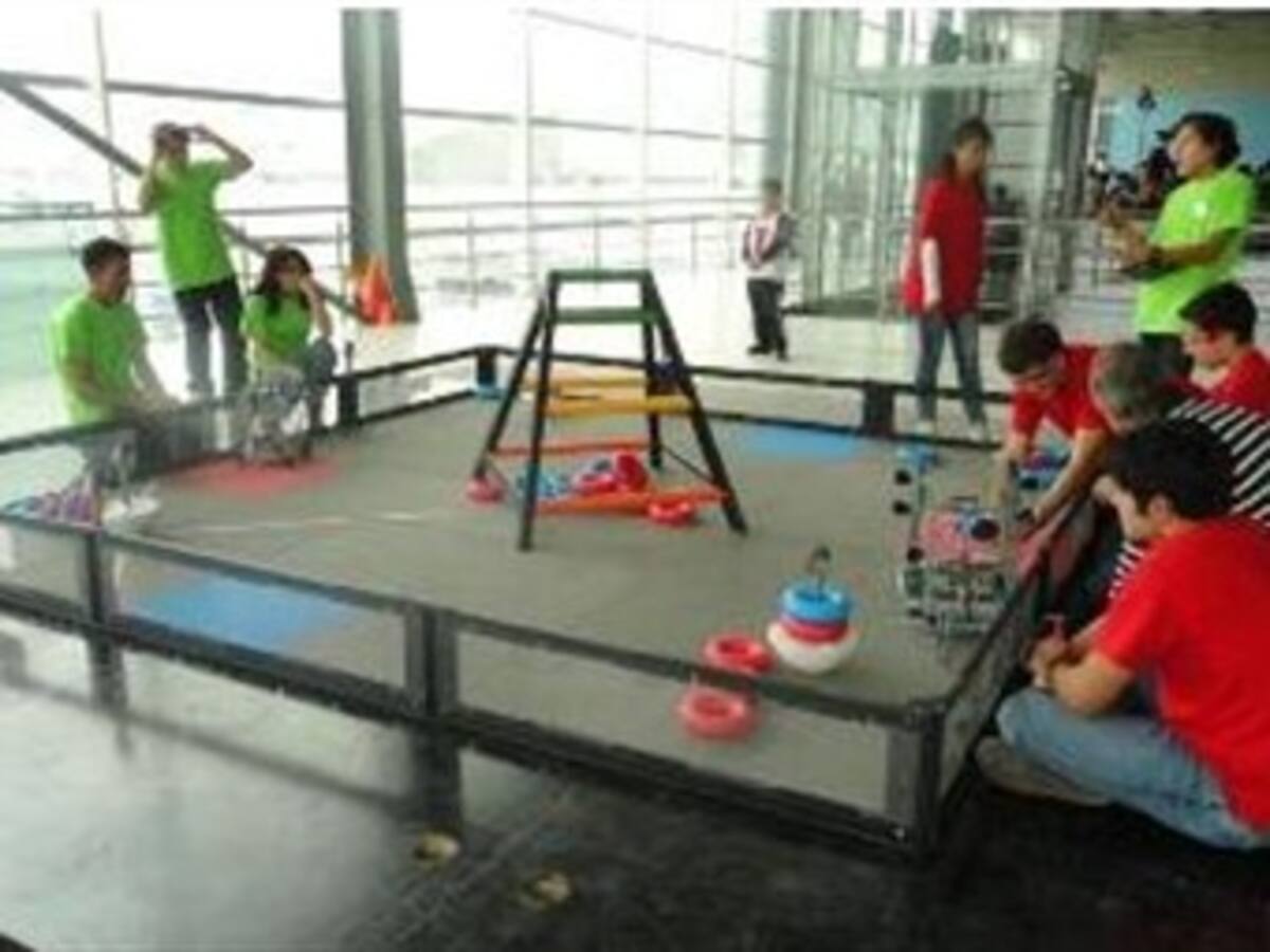 Así fueron las competiciones nacionales de robótica en Bogotá