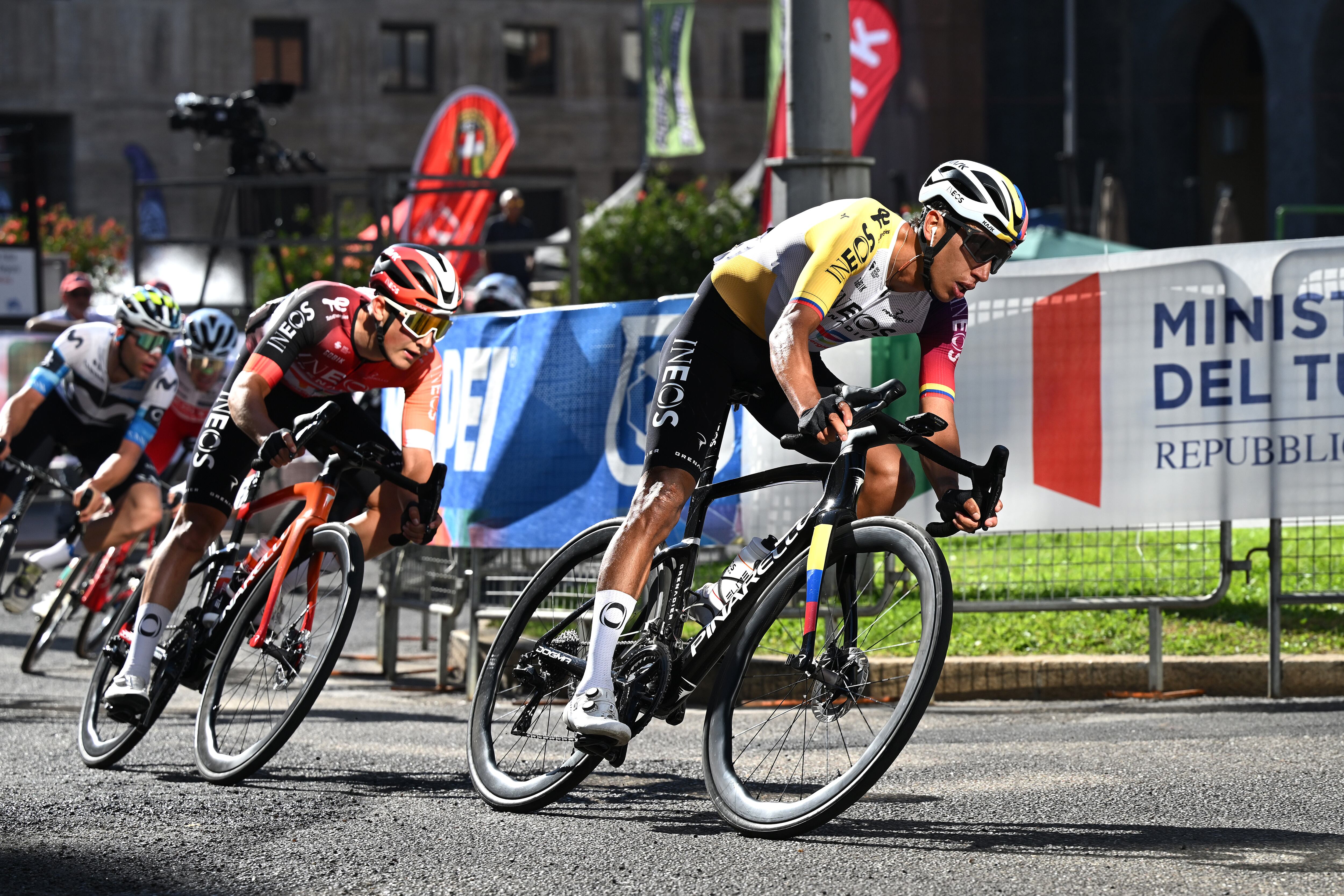 Egan Bernal durante su participación en los Tres Valles Varesinos.  (Photo by Dario Belingheri/Getty Images)
