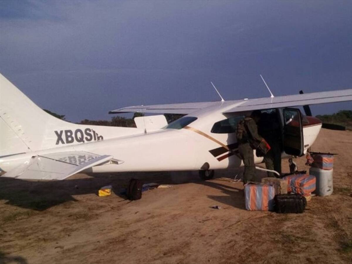 Decomisan media tonelada de cocaína en pista clandestina en Venezuela