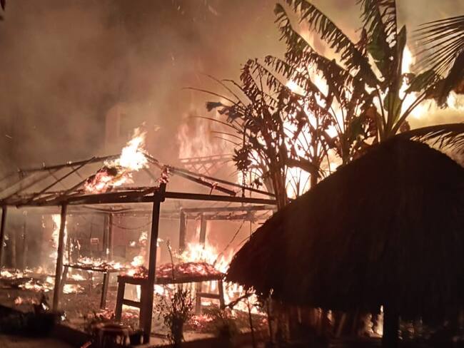 Incendio en La Boquilla afectó dos restaurantes y escuela de deportes náuticos