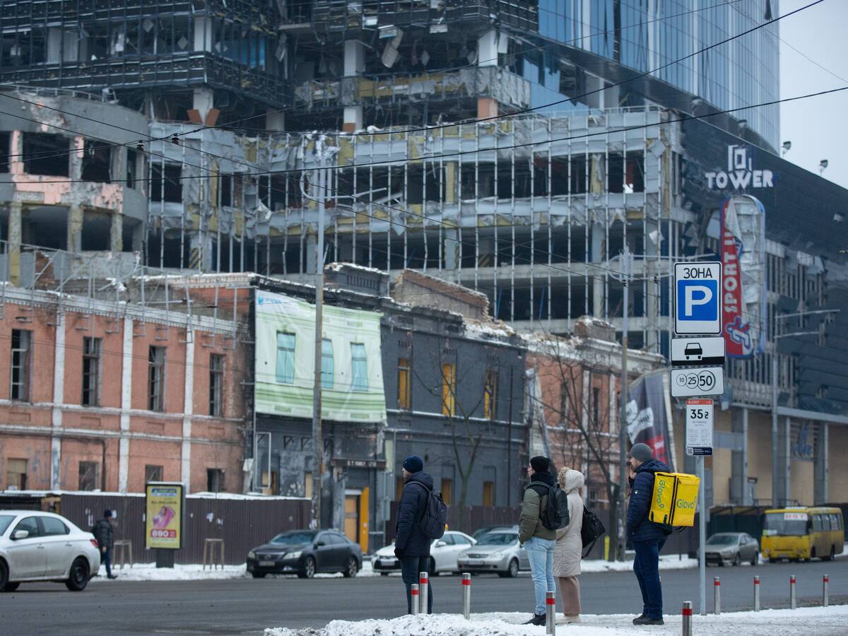 Ucrania sufre nuevos bombardeos tras anuncio de envío de tanques