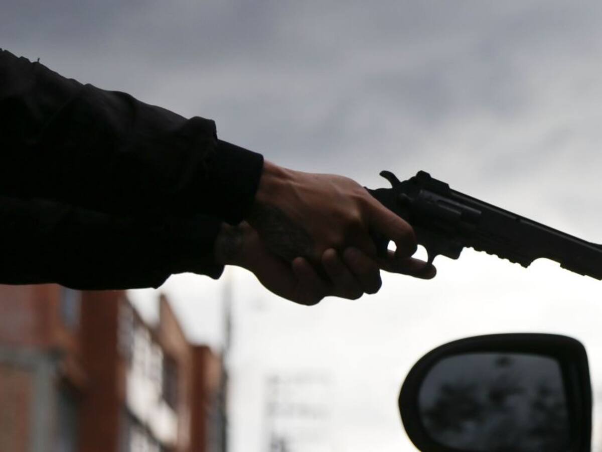 Un vigilante herido deja un asalto a un edificio en el norte de Bogotá