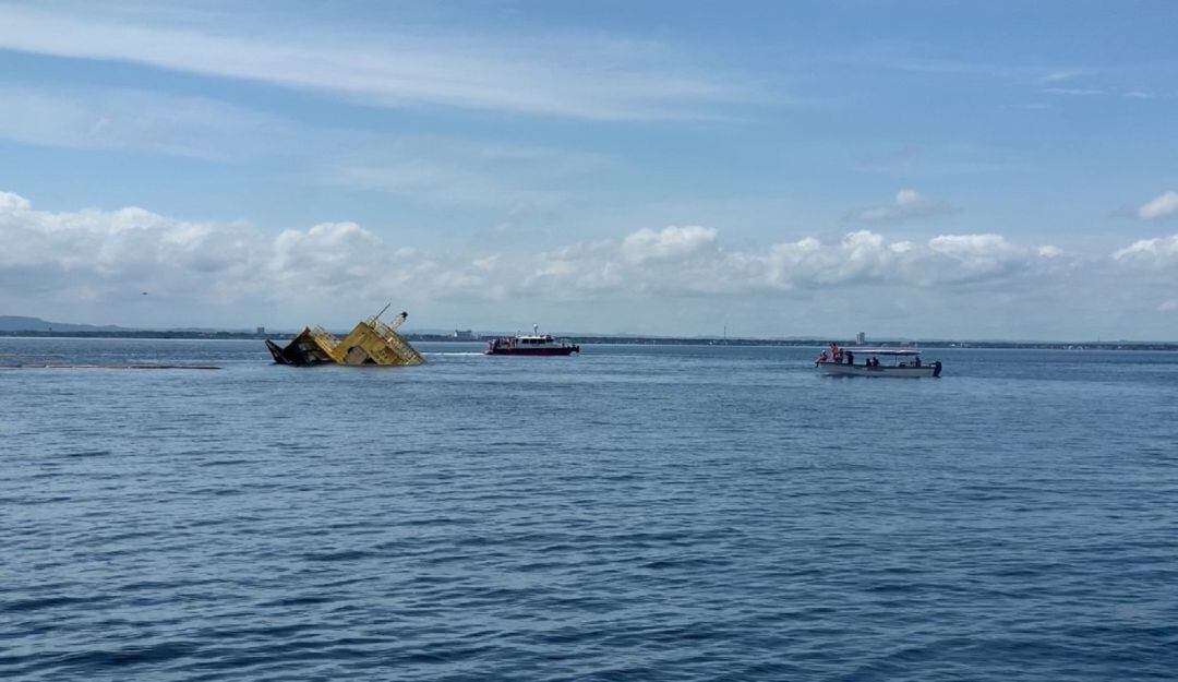 Hunden monoboya para formar arrecife artificial en el Golfo de Morrosquillo