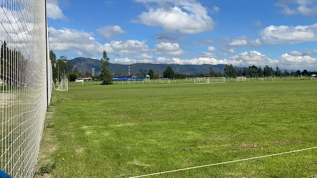 Frenan construcción de canchas de fútbol en plena reserva Thomas van der Hammen. Crédito: Corporación Autónoma Regional