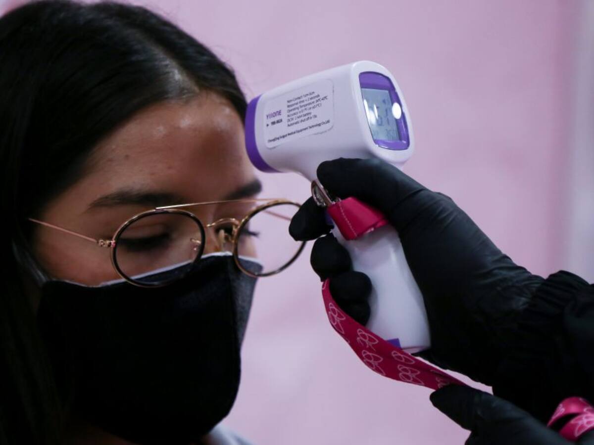 Aumentan las cifras de contagios, hospitalizaciones y muertes por COVID 19