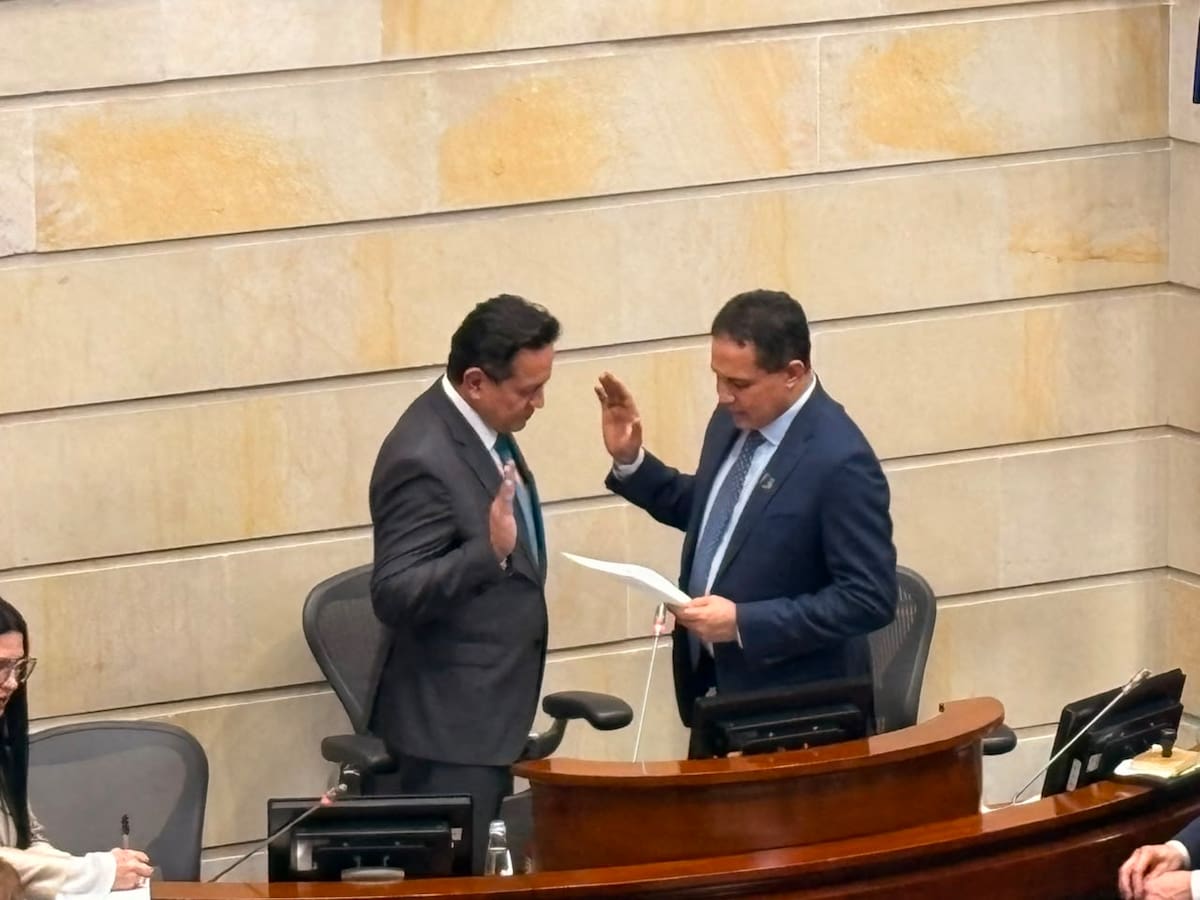 Así quedó conformada la mesa directiva del Senado