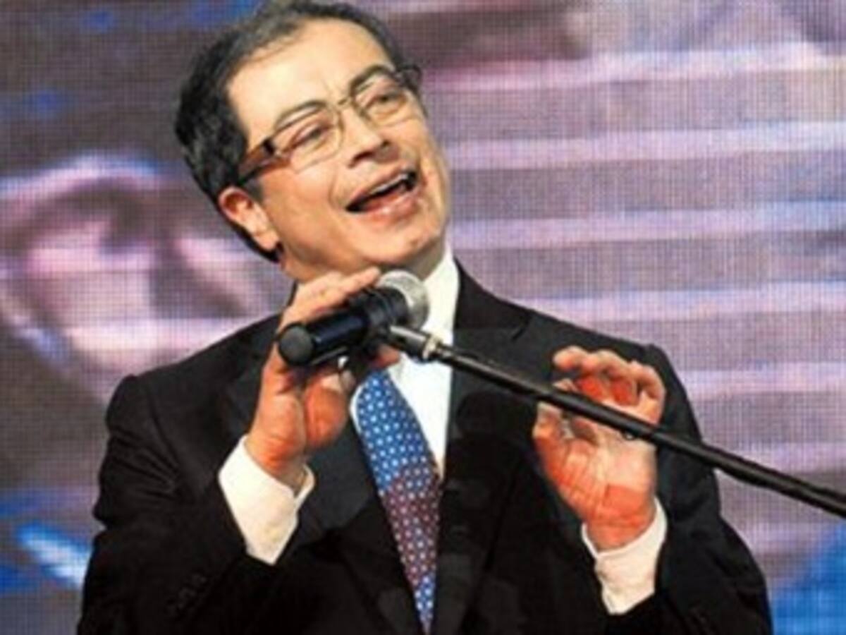 Hoy continúa interrogatorio de la Fiscalía al alcalde Petro