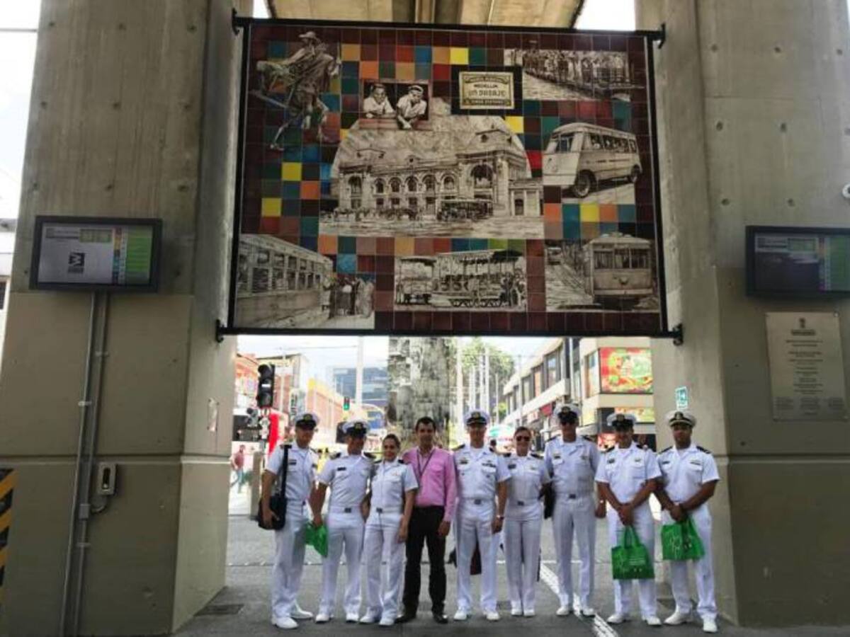 Estudiantes de administración marítima realizan ruta académica en Medellín