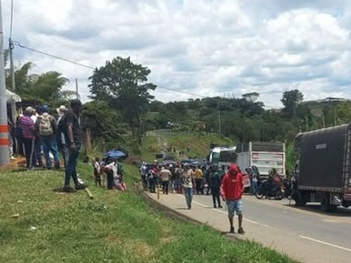 Gremios del Cauca exigen el uso del UNDMO y militarizar la vía panamericana ante los bloqueos