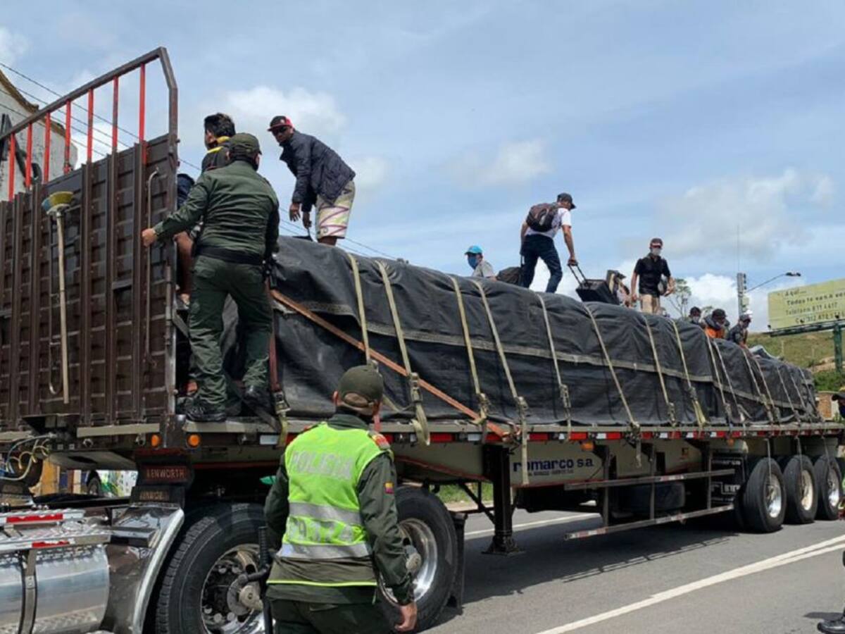 VIDEO: Sancionan conductor de tractocamión que llevaba venezolanos