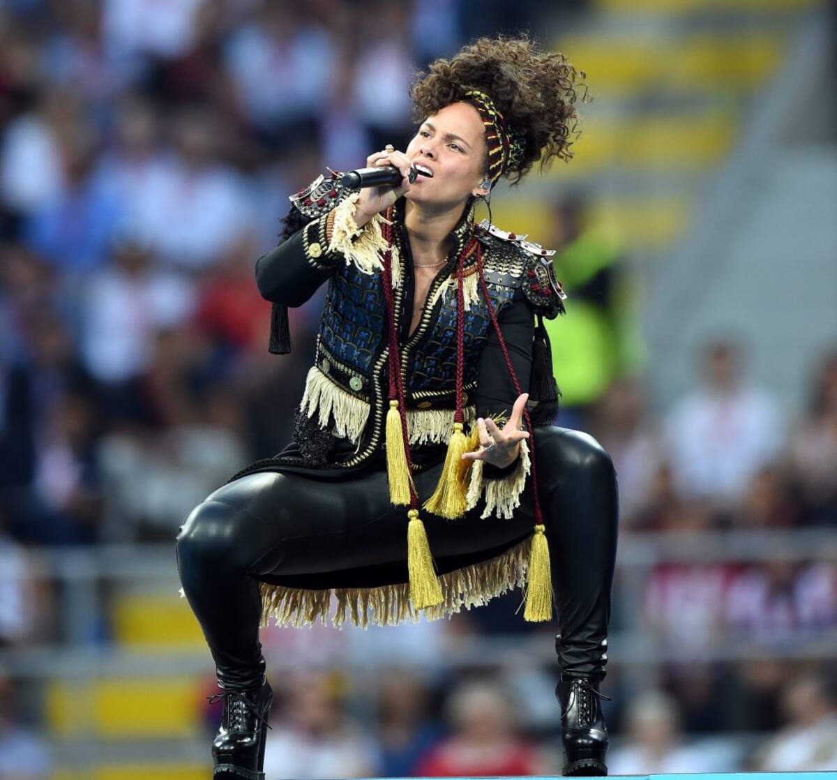 La cantante Alicia Keys abrió el campo del estadio San Siro en la Final de la Champions.