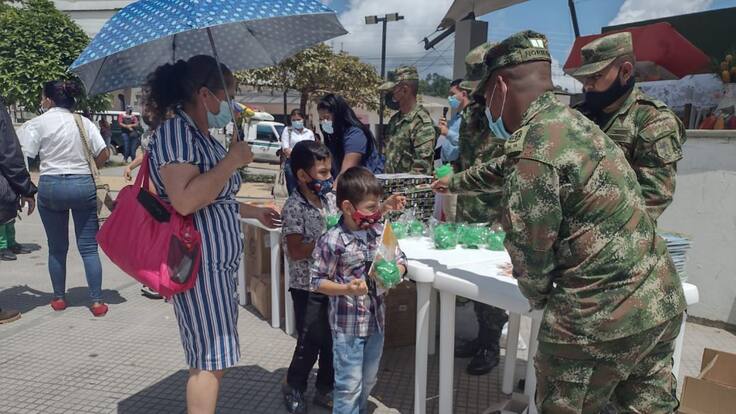 Fundación y Ejército se unieron para generar educación financiera