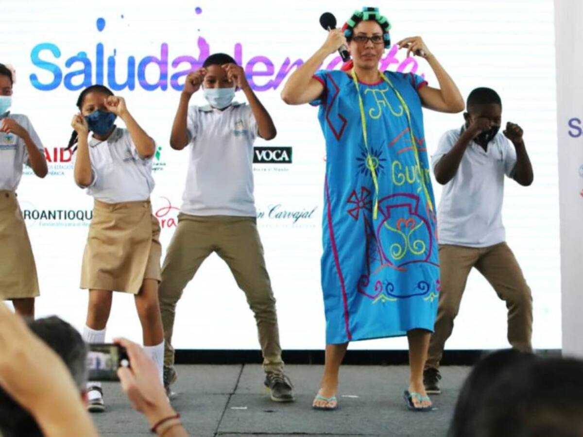 Saludablemente abre la conversación sobre la salud mental en megacolegios