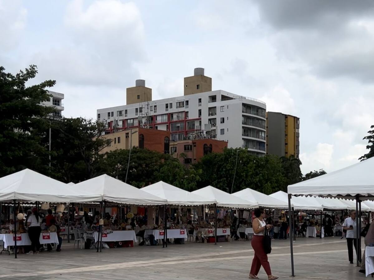Inicia celebración de los 119 años del Atlántico con feria de apoyo a pequeños empresarios