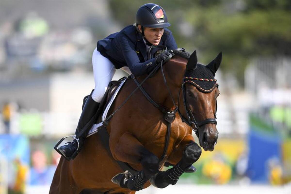 Ingrid Klimke, de Alemania, compite en las pruebas de equitación en Río 2016.