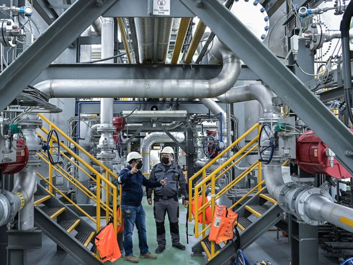 Venezuela conversa con Siemens y General Electric para atender problemas energéticos del país