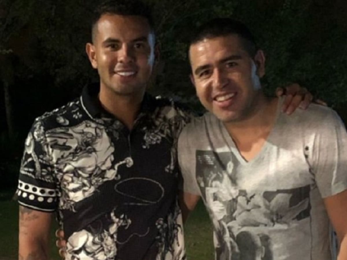 Cardona a Riquelme: "Un honor llevar tu camisa"