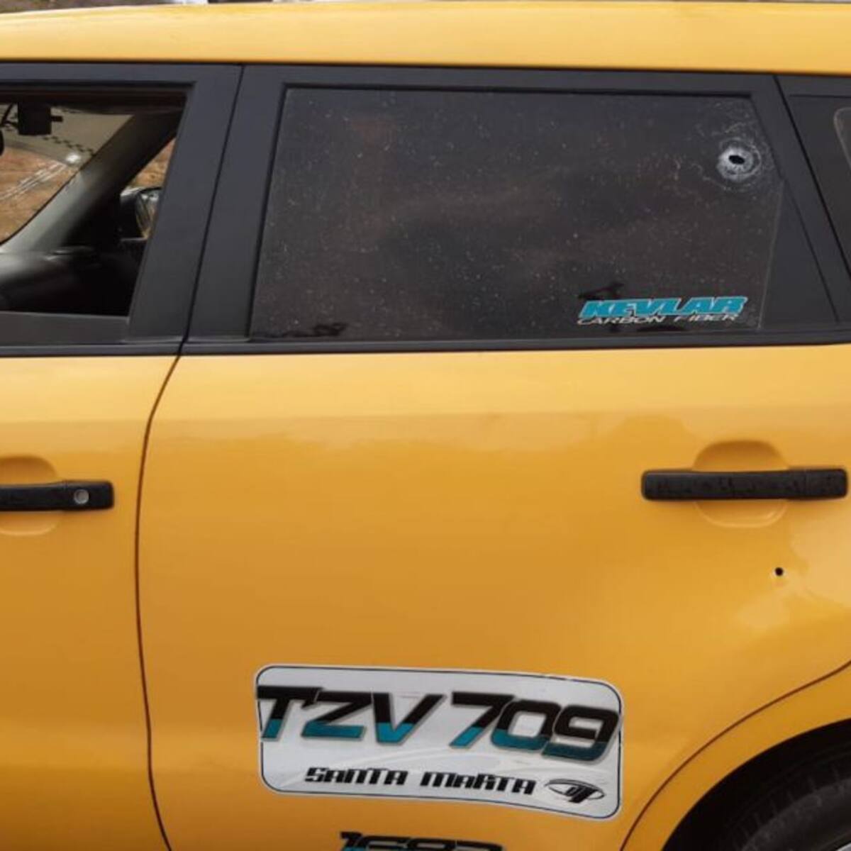 Con disparos a su vehículo, amenazan a conductor de taxi en Santa Marta