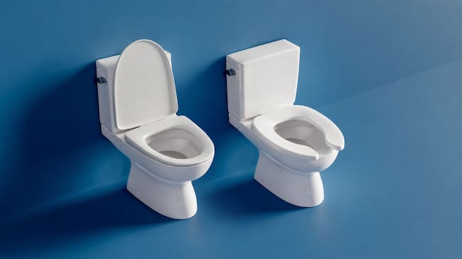Estructuras de baños. Una con asiento en forma de 'O' y a la derecha con forma de 'u' (Crédito: Getty Images)