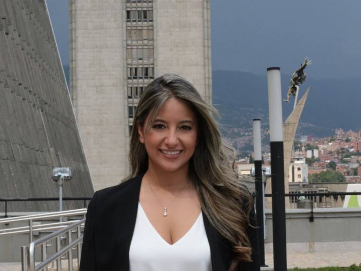 Renunció la Secretaria de Comunicaciones de Medellín, Mónica Orrego