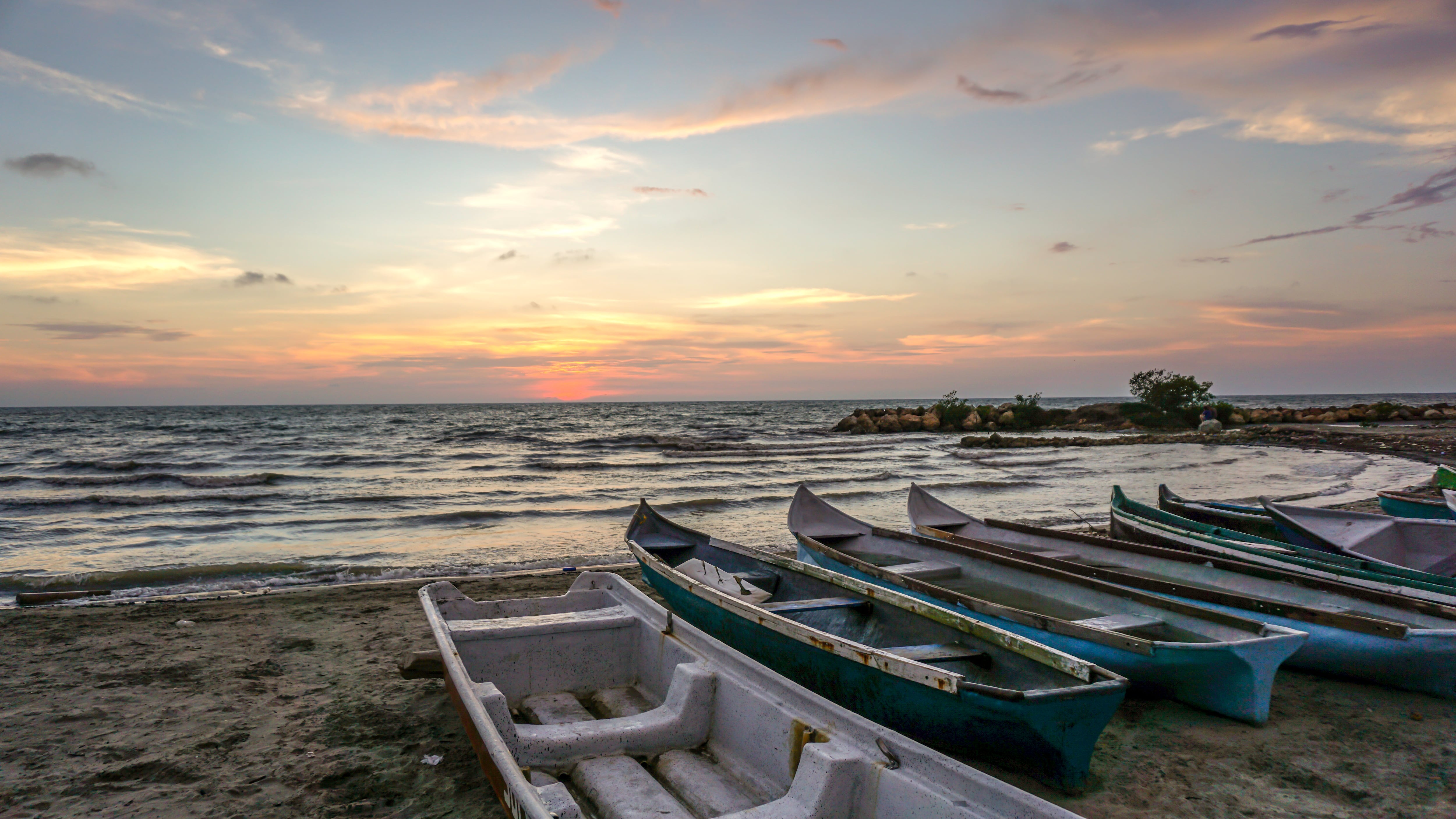 Atardecer en costa Pacifica Colombiana (Getty Images)