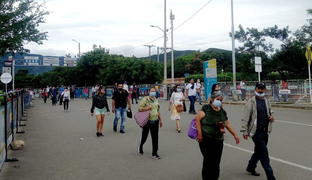 Vigilan elecciones en puestos de votación consulares de la zona de frontera