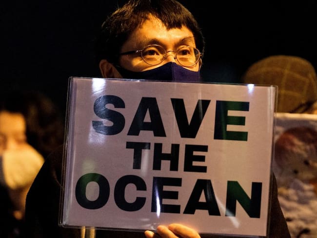 Protestas en Japón en contra del vertimiento del agua de Fukushima al mar