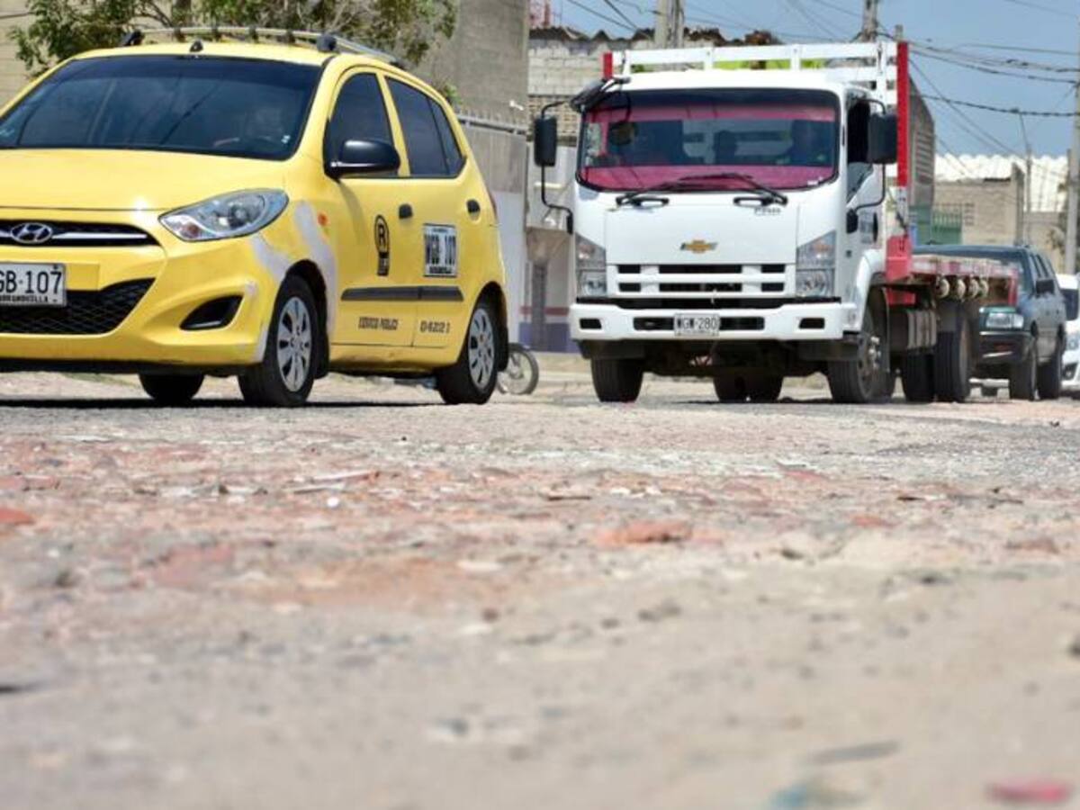 Inician obras de rehabilitación en la Vía a Juan Mina
